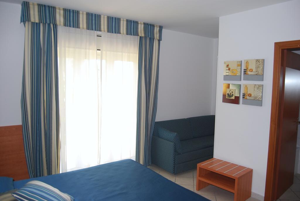Telma Hotel Terracina Habitación foto
