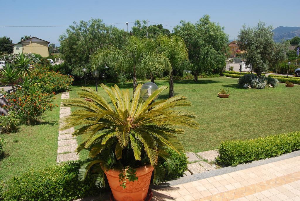 Telma Hotel Terracina Exterior foto